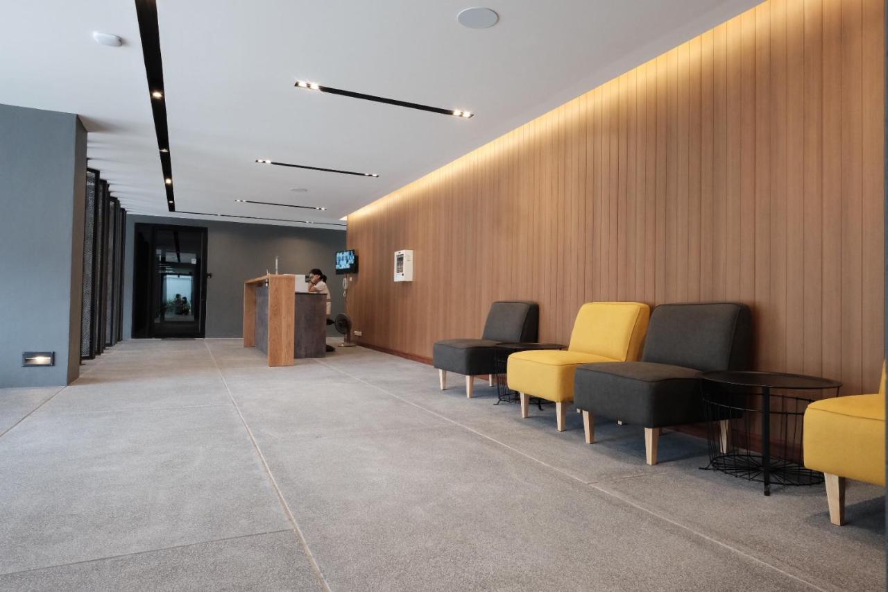 Maleesa Place HHQ Extérieur photo