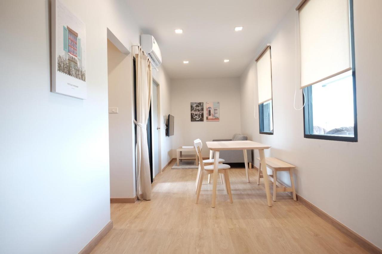 Maleesa Place HHQ Extérieur photo