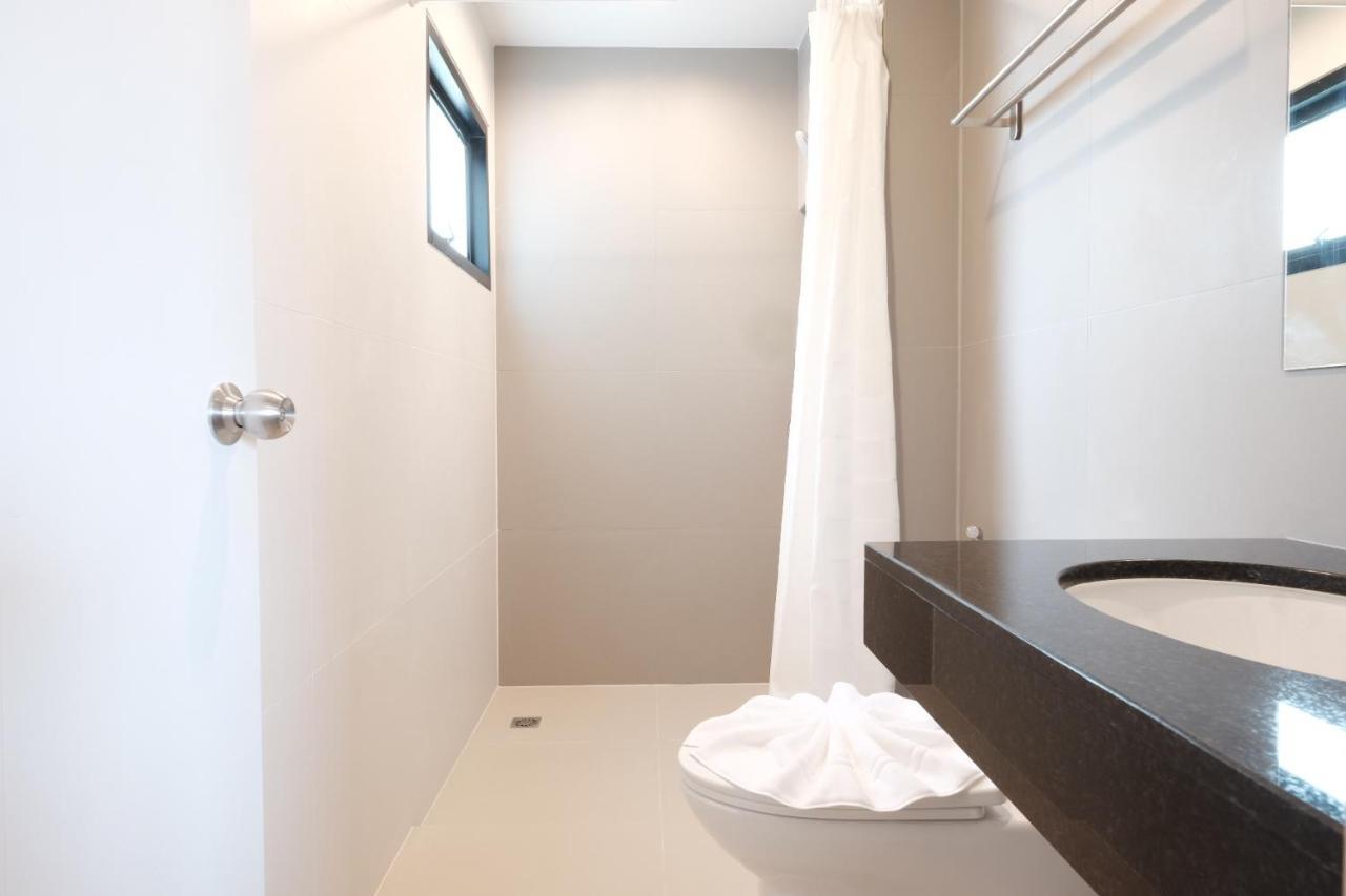Maleesa Place HHQ Extérieur photo